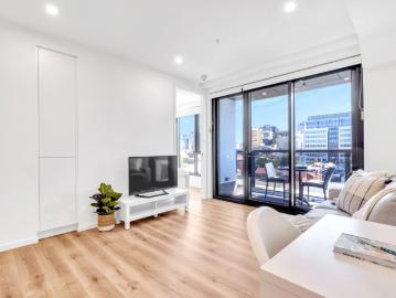Light, Modern & Fully Furnished!