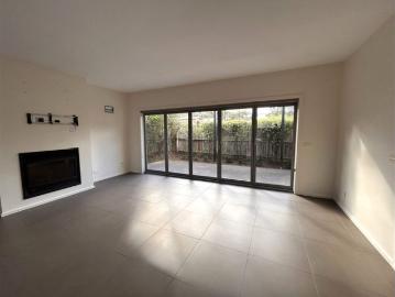LIGHT, PRIVATE, SPACIOUS