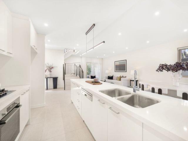 Light & Quality in a Well designed Family Duplex