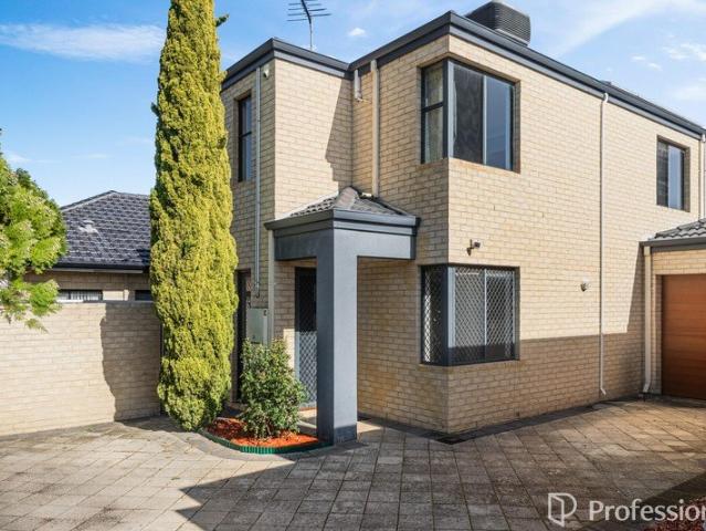LIGHT, SPACE AND EASY TOWNHOUSE LIVING