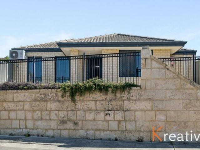 Light, Space & Lifestyle in a Convenient Location!