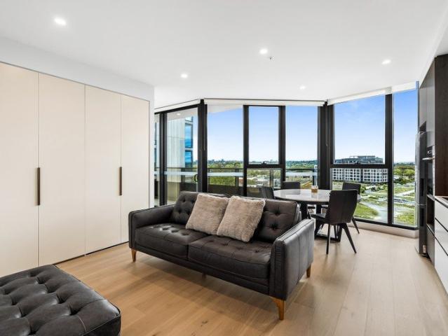 LightFilled Contemporary Comfort