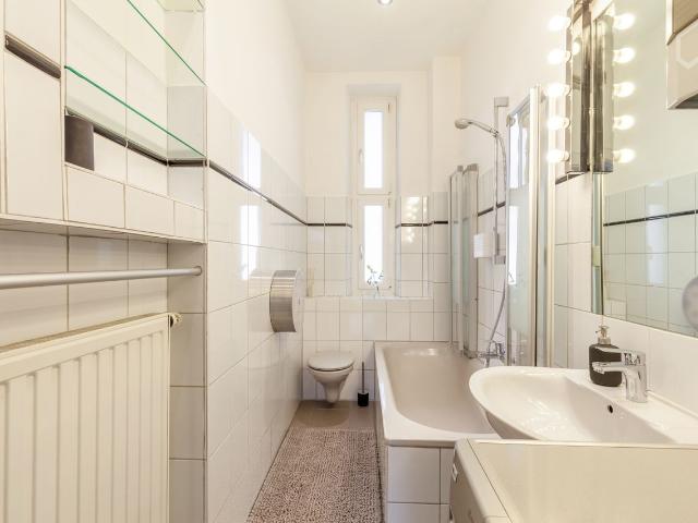 Lightflooded Apartment | 2 balconies | 3 rooms | castle & parcview, Nurnberg Amsterdam Apartments for Rent