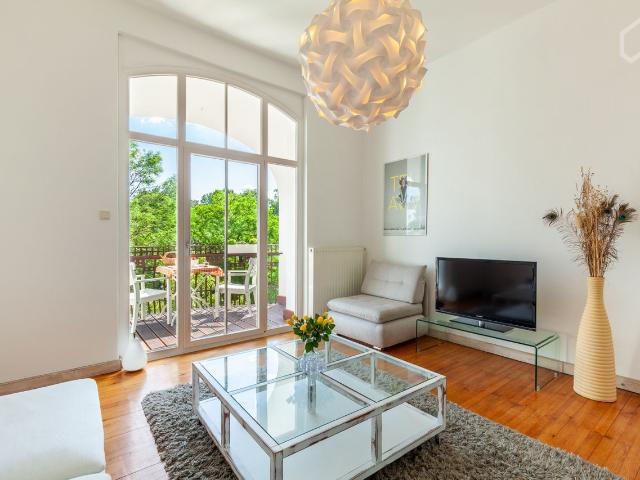 Lightflooded Apartment | 2 balconies | 3 rooms | castle & parcview, Nurnberg Amsterdam Apartments for Rent