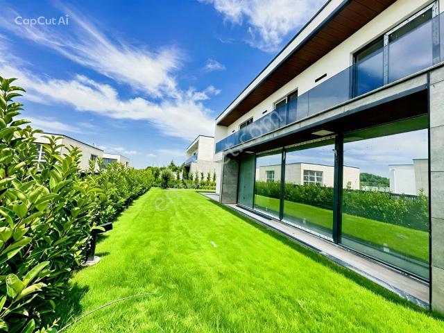 Likya Bademli'de Kiralık 4+1 Sıfır Villa