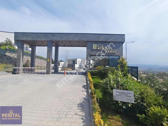 Likya Bademli'de Satılık 4+1 Villa