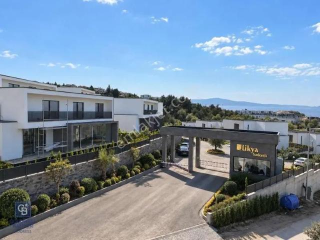 Likya Bademlide Satılık 4+1 Natamam Villa