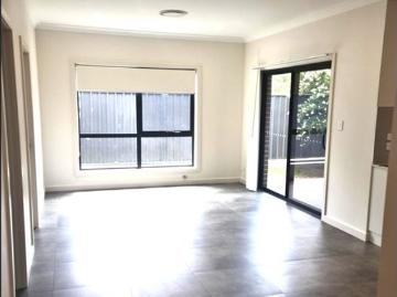Like New 3x Bedroom Villa Very Handy To CBD