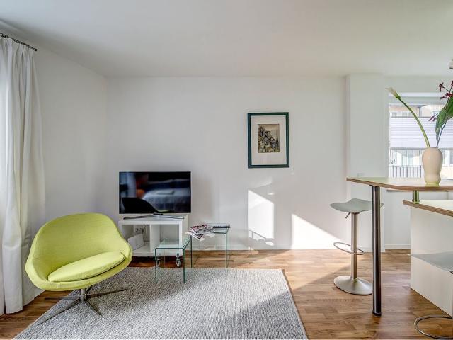 Like new furnished apartment, young and modern