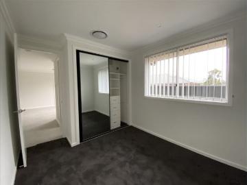 LIKE NEW GRANNY FLAT!