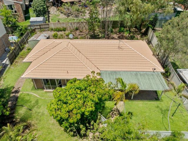 Like New! Renovated 3 Bedroom with Brand New Kitchen & Carpet |Home On The Hill