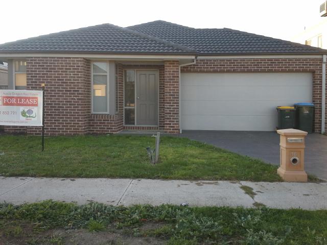 Like New Spacious Single Storey 4 Bedrooms Family Home
