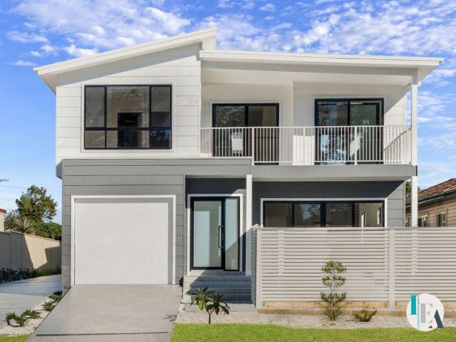 Like a lakeside lifestyle? Brand new, move in, ready to go!