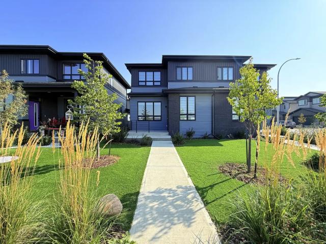 LikelyNEW 3 bedrooms 2.5 Bathrooms with a bonus room Duplex: Fort Sask, North Ea