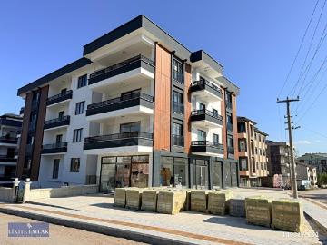 Likite Emlak'tan Sitede Satılık 3+1 Merkezde