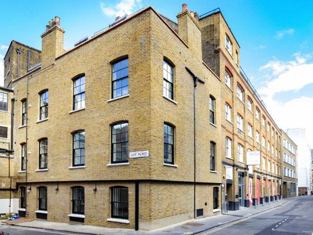 Lily Place, London EC1N 2 bed flat to rent £2,950 pcm £681 pw