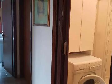 Lila appartamento dagli spazi generosi in quartiere residenziale per 6 persone max