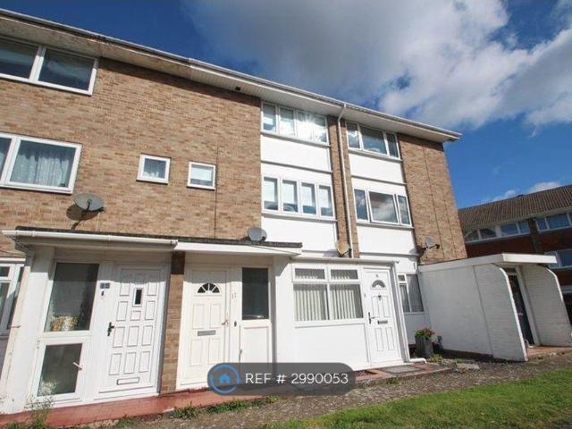 Lila Place, Swanley BR8, 2 bed maisonette to rent, £1,500 pcm | PrimeLocation