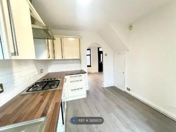 Lilac Avenue, Coventry CV6, 2 bed terraced house to rent, £995 pcm | PrimeLocation