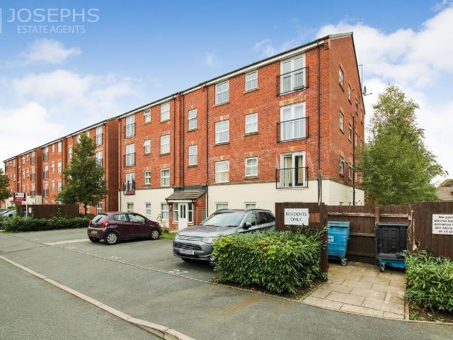 Lilac Gardens, Bolton BL3, 2 bed flat to rent, £840 pcm | PrimeLocation