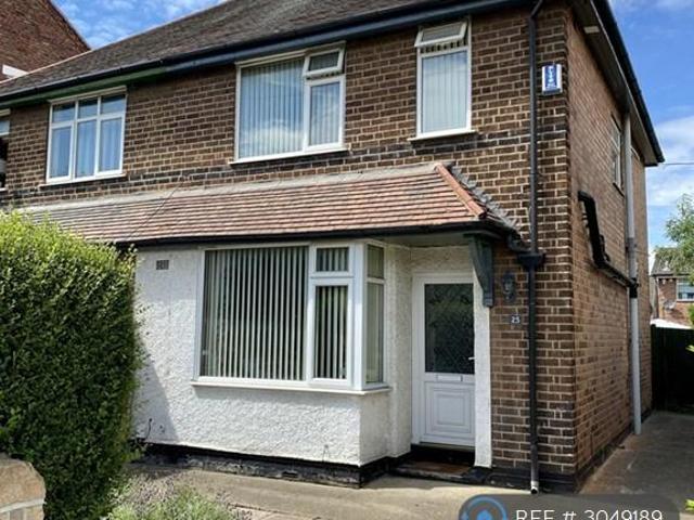 Lilac Grove, Nottingham, NG9 2 bed semi detached house to rent £1,100 pcm £254 pw