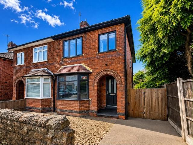 Lilac Grove, Nottingham, NG9 3 bed semi detached house to rent £1,250 pcm £288 pw