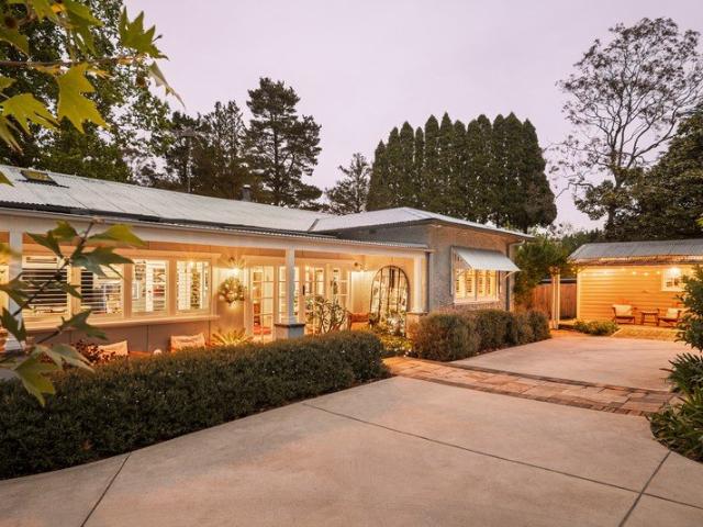 Lilacs An Enviable Fairway Address