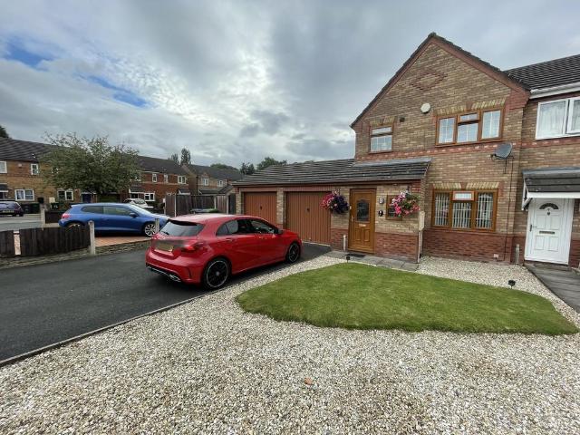 Lilian Grove, BILSTON, WV14 3 bed property to rent £1,195 pcm £276 pw