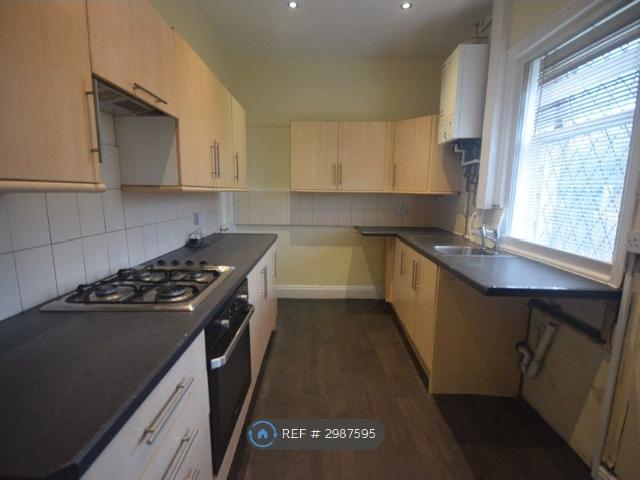Lilian St, Bradford BD4, 3 bed terraced house to rent, £795 pcm | PrimeLocation