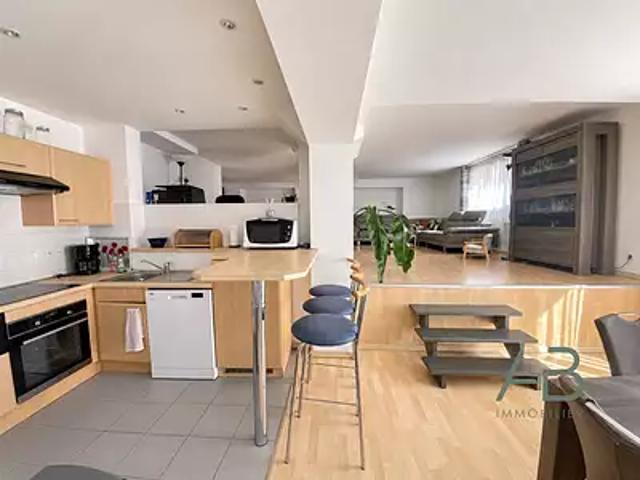 Lille 59000 Achat / Vente appartement 5 pièces t5 parking