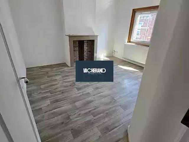 Lille 59000 Achat / Vente appartement 2 pièces t2 au dernier étage