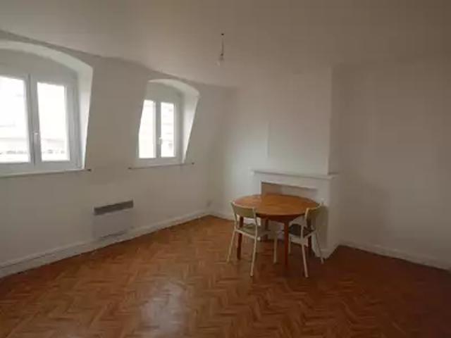 Lille 59000 Location appartement 2 pièces t2 au dernier étage