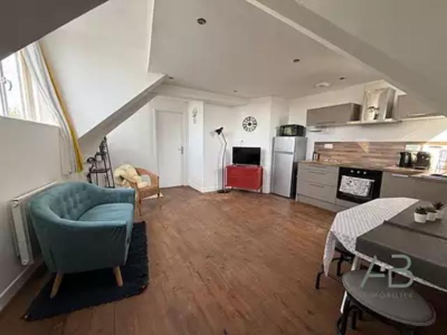 Lille 59000 Location appartement 2 pièces t2 au dernier étage