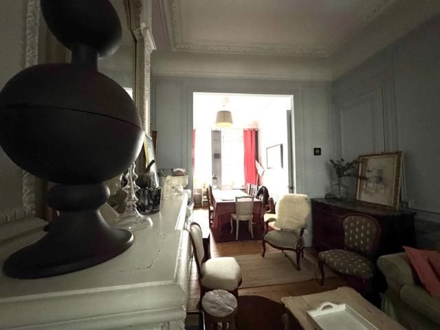 LILLE VAUBAN GAMBETTA Élégante maison ancienne de 172m2 avec jardin