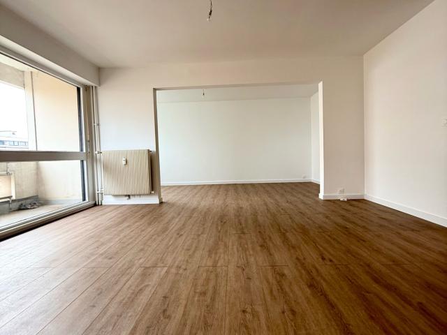 Lille Vauban Esquermes Vaste appartement baigné de soleil