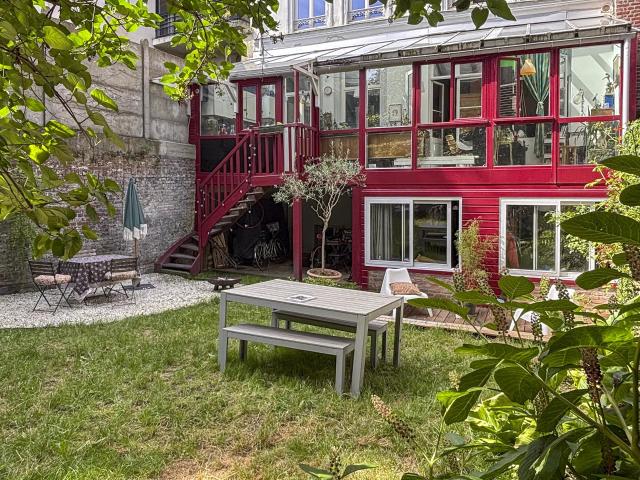 Lille – VIEUX LILLE – Maison à vendre – 10 pièces – 240,43m² habitables – 6 chambres – Terrasse Jardin