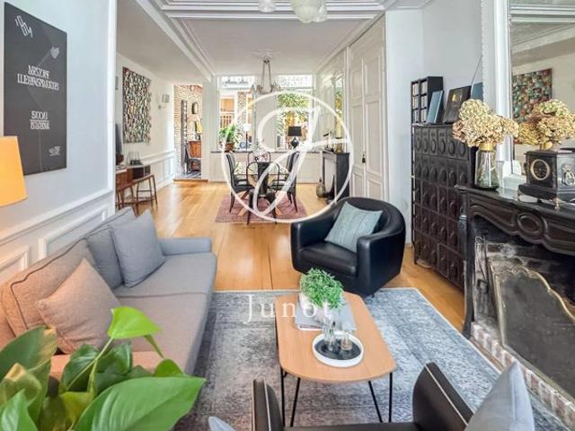 Lille VIEUX LILLE Maison à vendre 8 pièces 218,5m² 6 chambres Balcons