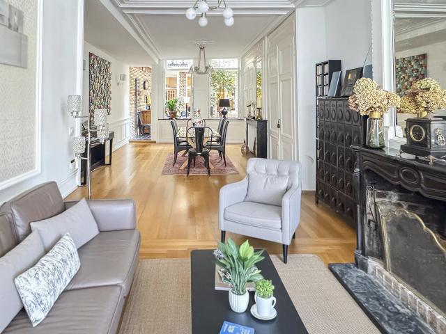 Lille VIEUX LILLE Maison à vendre 8 pièces 218,5m² 6 chambres Balcons