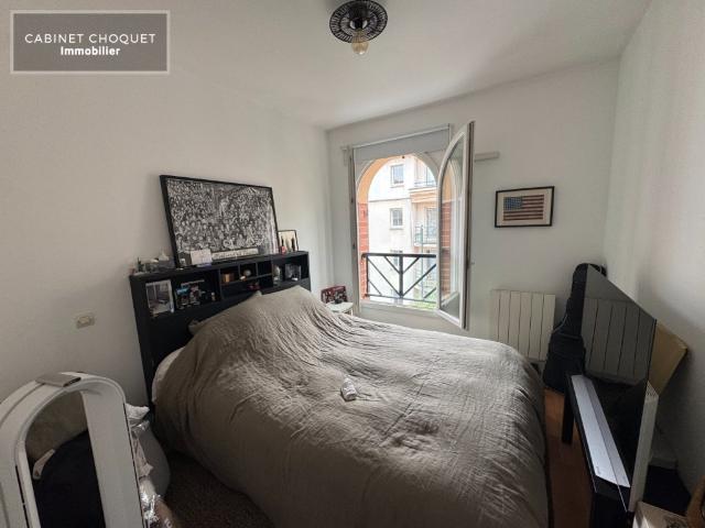 LILLE VIEUX LILLE PROX AV PEUPLE BELGE PROX IAE COMMERCES F2 AVEC BALCON, GARAGE CAVE Disponible à partir du 13 août