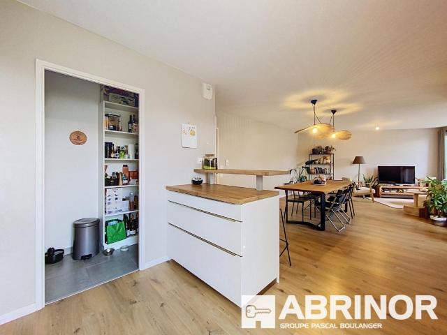 Lille Wazemmes – Superbe appartement T4 de 91 m² avec terrasse et parking