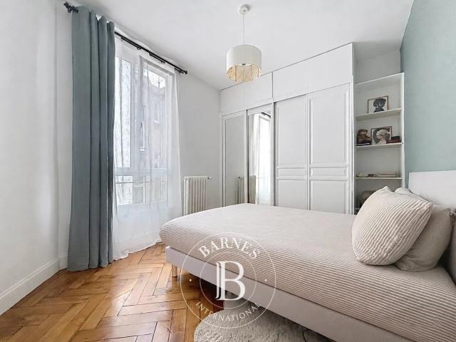 Lille, Appartement 2 Chambres 72 m² en location