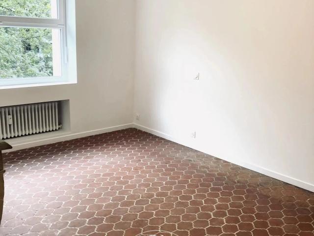 Lille, Appartement 2 Chambres 89 m² en location