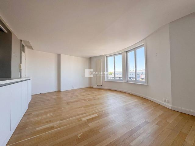 Lille Citadelle Appartement type 4 bis de 124,90 m2 dans immeubl