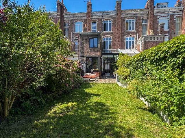 Lille CORMONTAIGNE Maison bourgeoise à vendre 10 pièces 236,42m² habitables 7 chambres Terrasse Jardin
