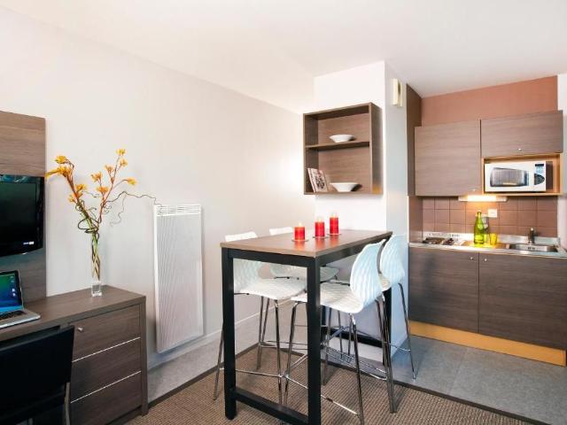 Lille Cosy and large studio in city center