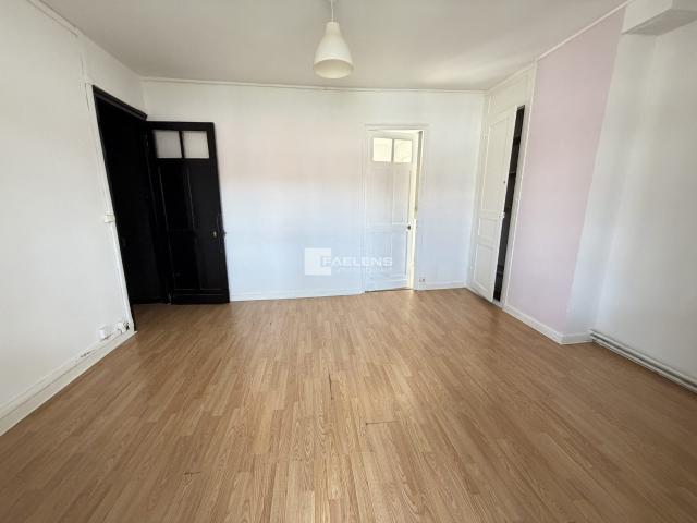 LILLE Grand Type 3 proximité métro 52m² Lille