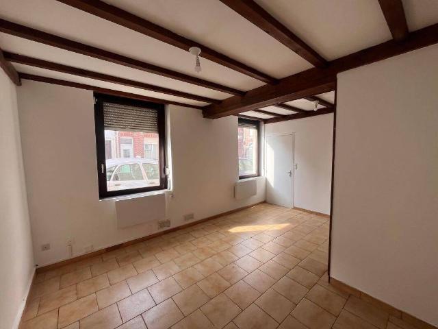LILLE HELLEMES MAISON UNE CHAMBRE 591 euros/mois