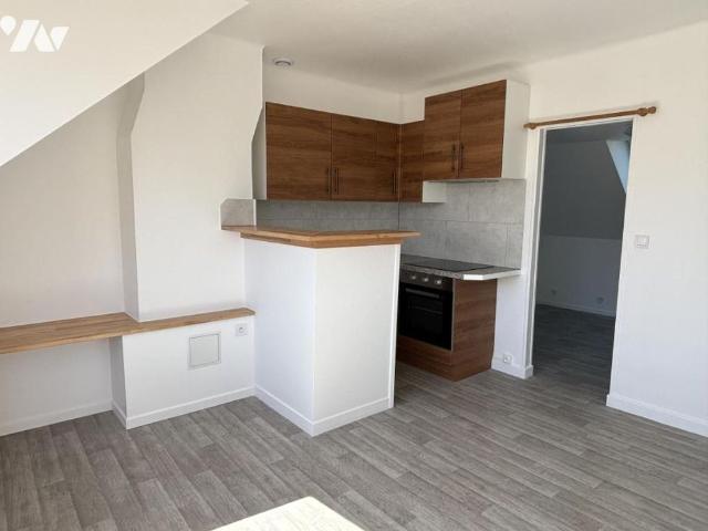 LILLE rue du Bois Studio bis refait à neuf 25,79m²