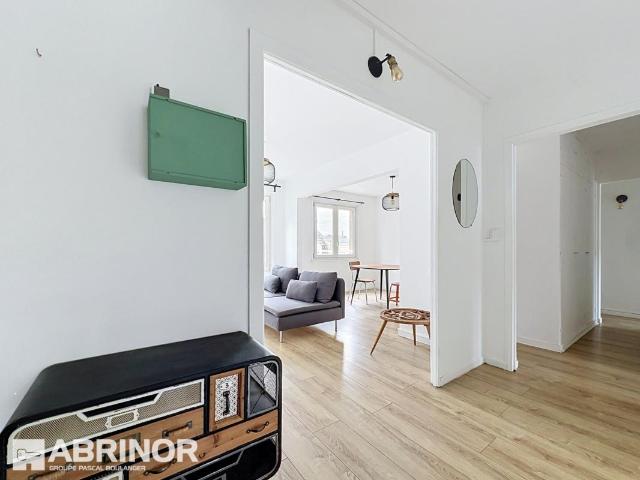 LILLE SAINT MAURICE APPARTEMENT LUMINEUX 3 CHAMBRES AVEC GARAGE ET CAVE