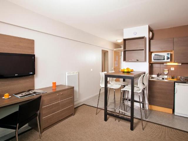Lille Spacious 2 BR apartment in city center, Lille Amsterdam Apartments for Rent